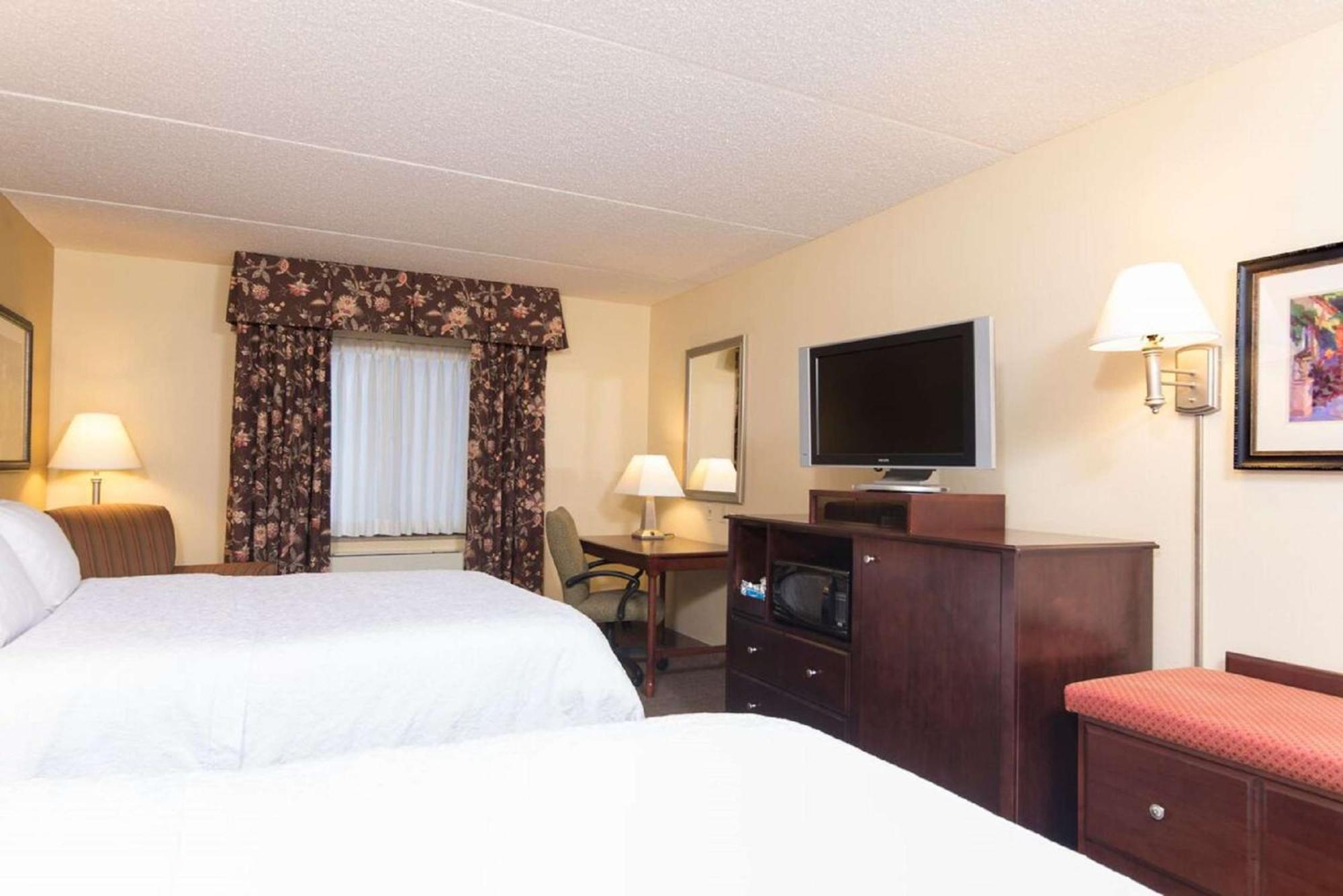 Hampton Inn Schenectady Exterior foto