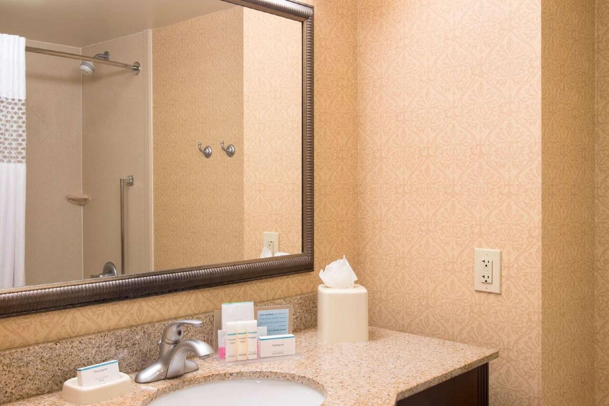 Hampton Inn Schenectady Exterior foto
