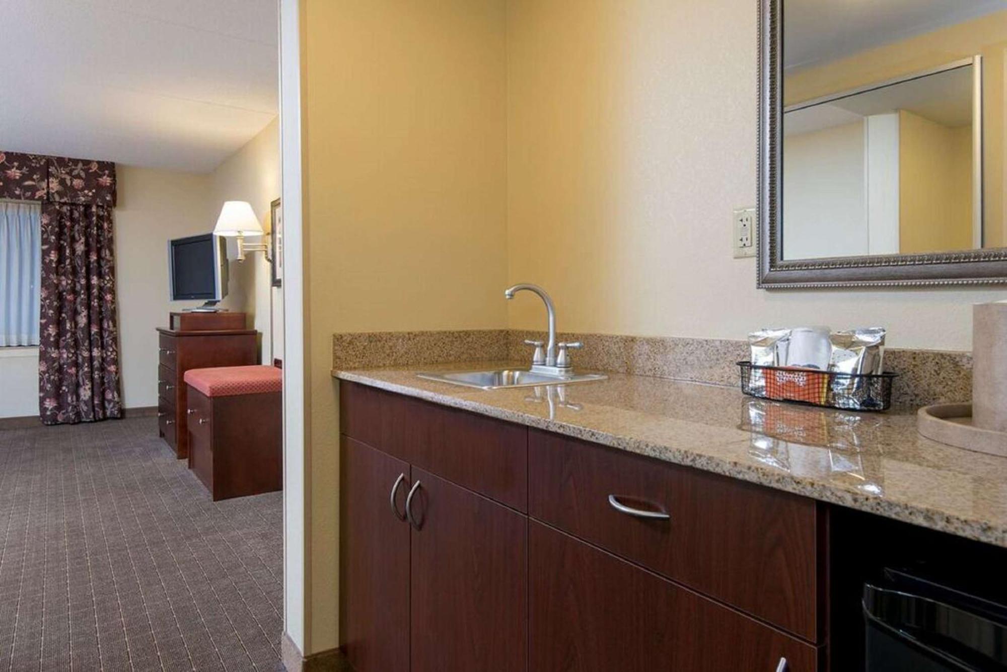 Hampton Inn Schenectady Exterior foto